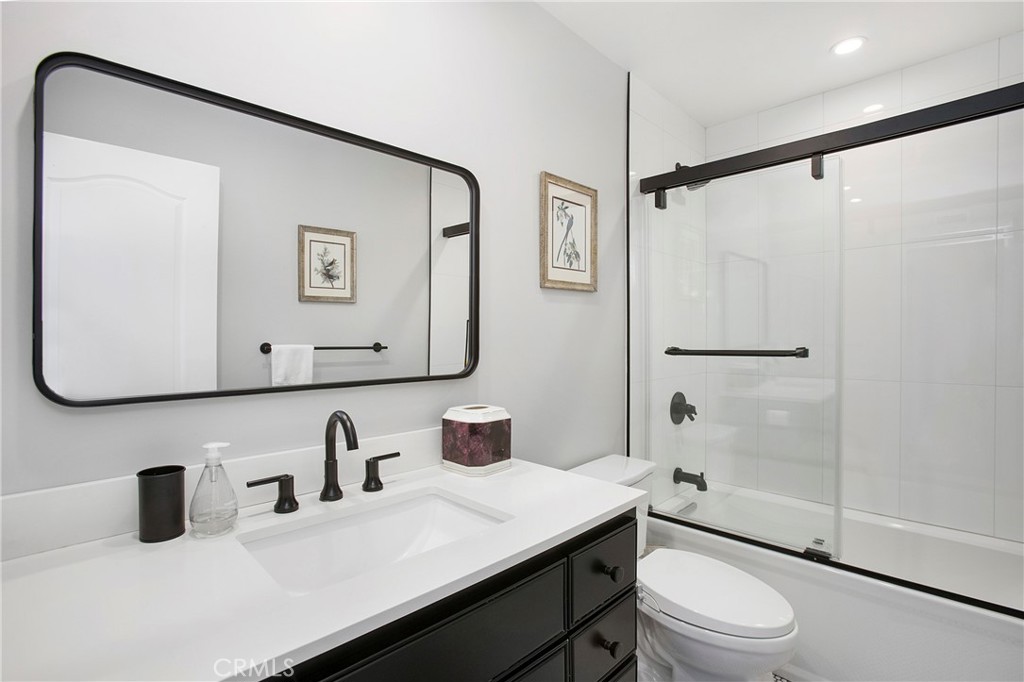 22102 Wood Island Lane