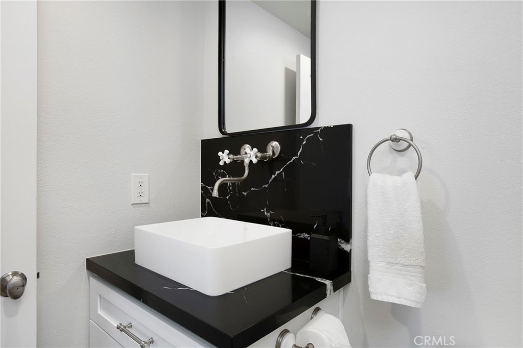 22102 Wood Island Lane