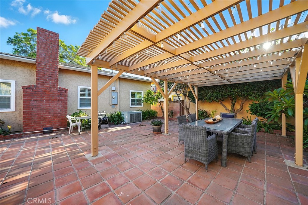 6233 Freckles Road
