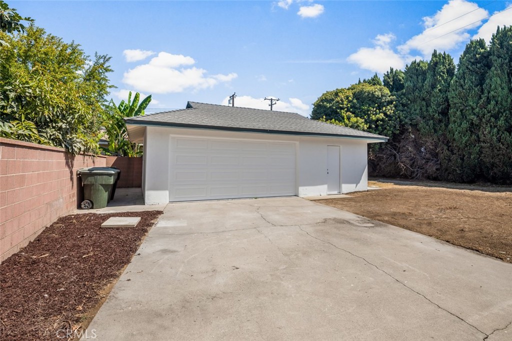 10181 Lampson Avenue