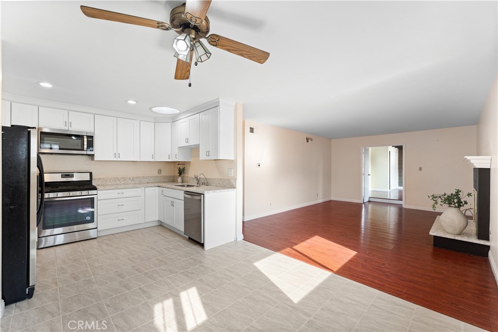 16582 Lucia Lane
