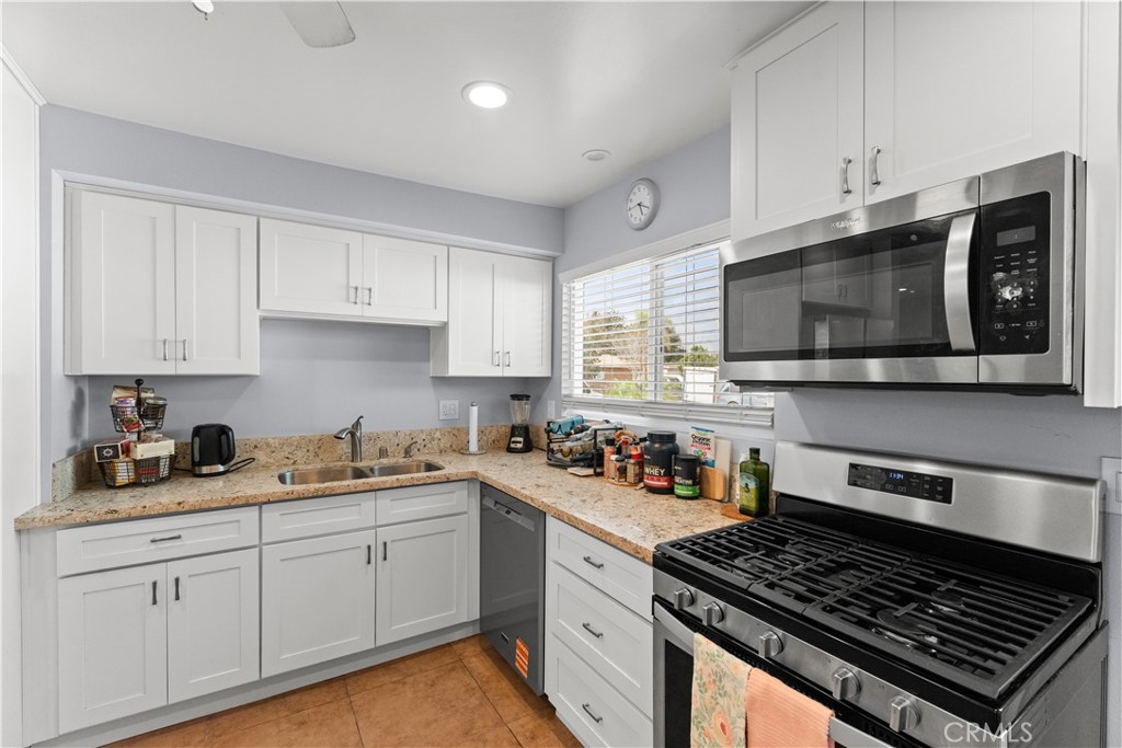 16582 Lucia Lane