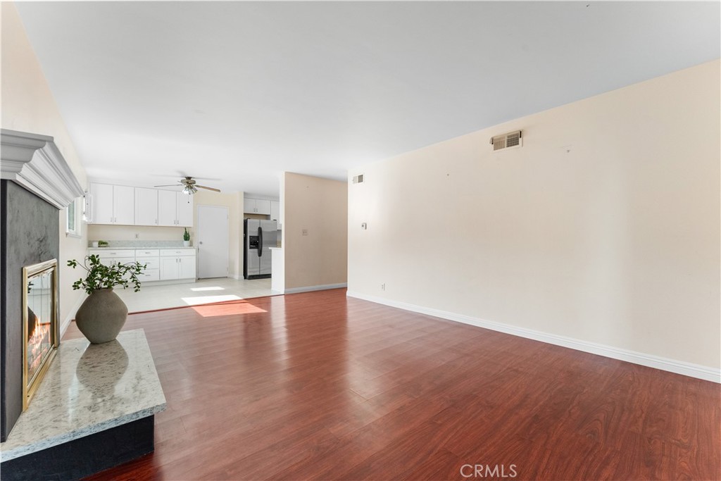 16582 Lucia Lane
