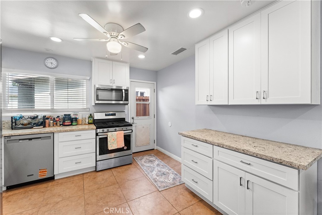 16582 Lucia Lane