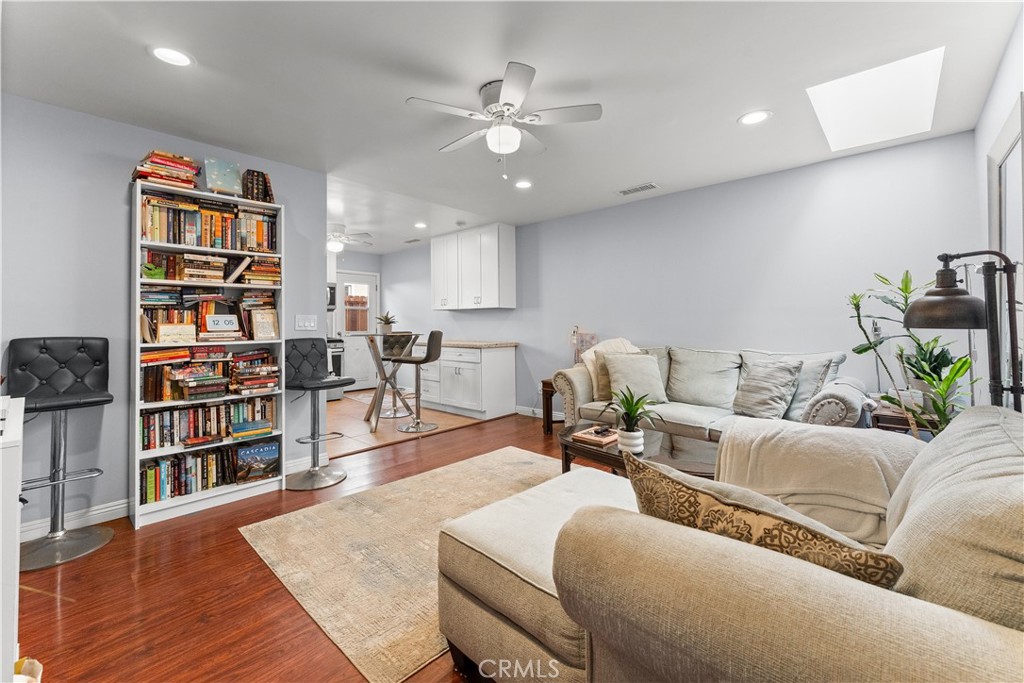 16582 Lucia Lane