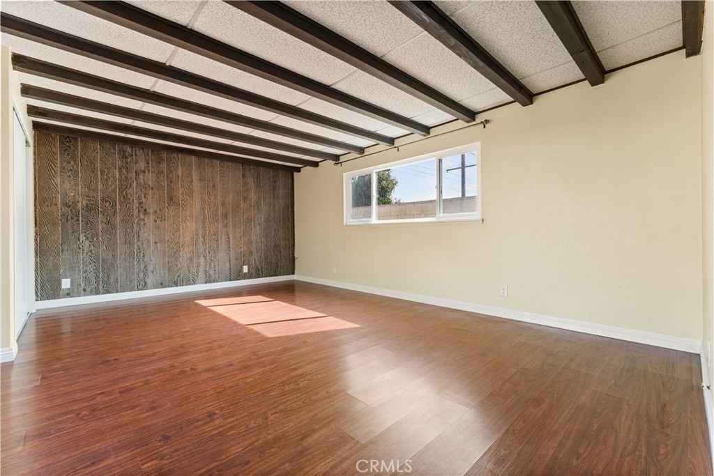 16582 Lucia Lane