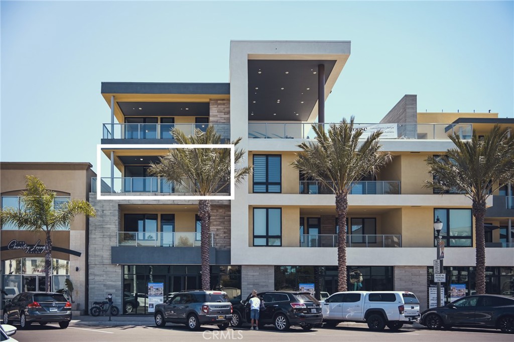 414 Main Street 330