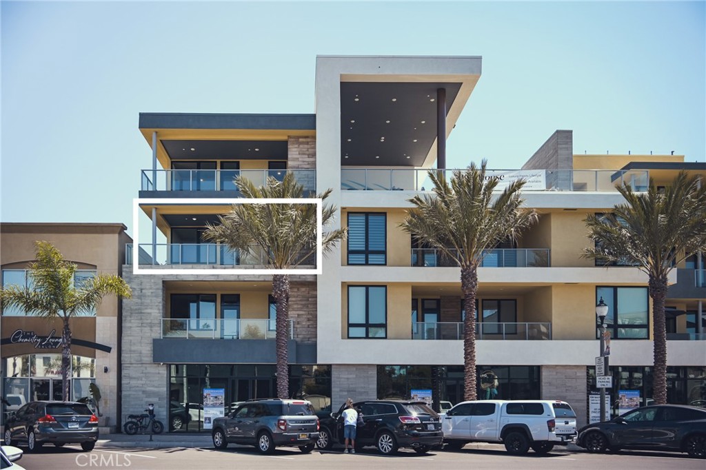 414 Main Street 330