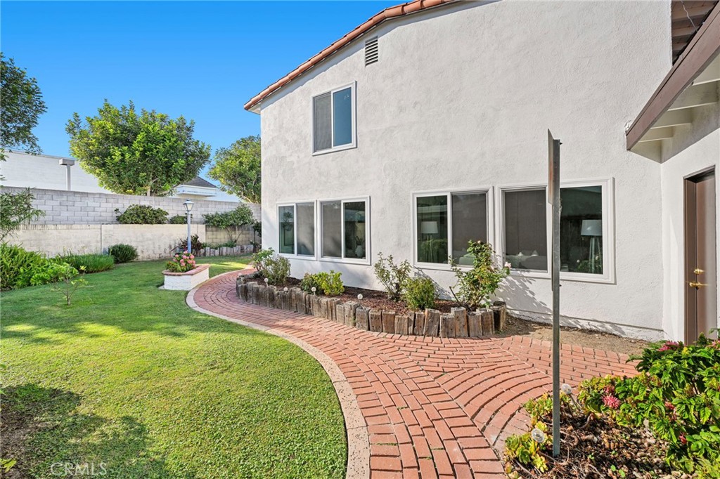 19051 Randi Lane