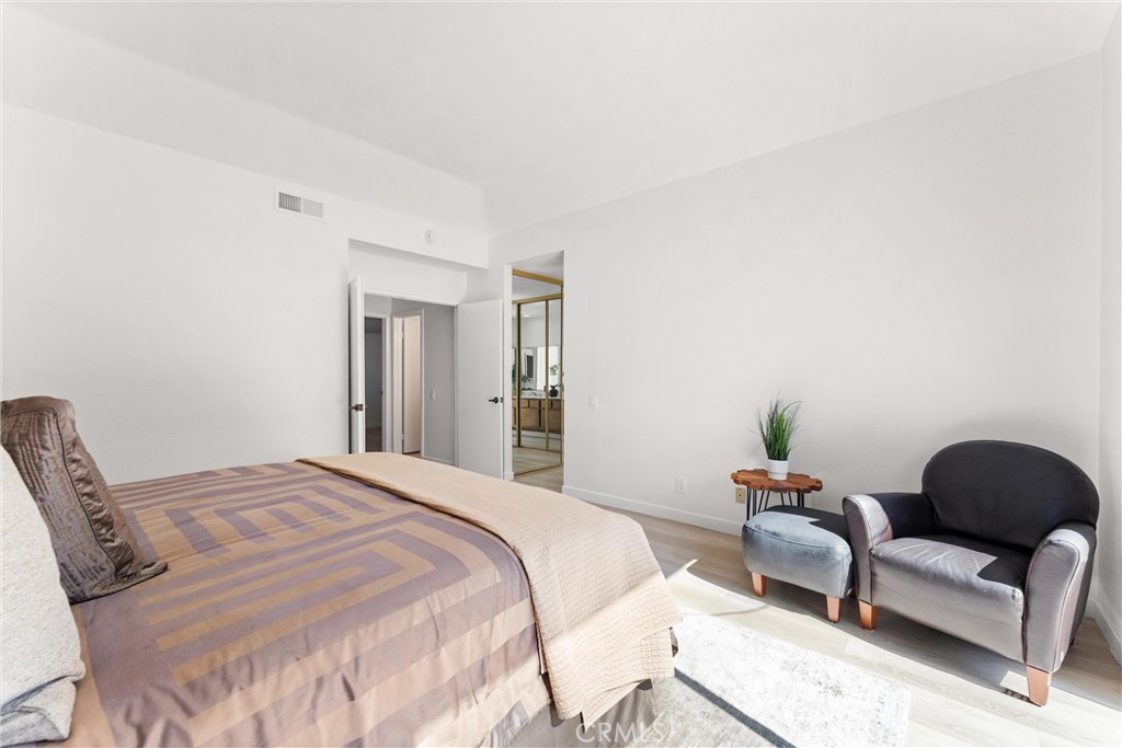 346 S Silverbrook Drive