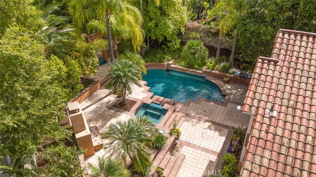 22122 Brookpine