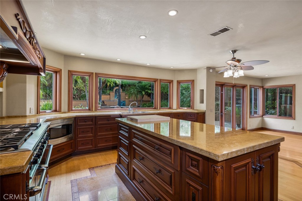 22122 Brookpine