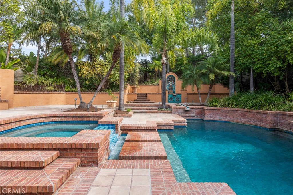 22122 Brookpine