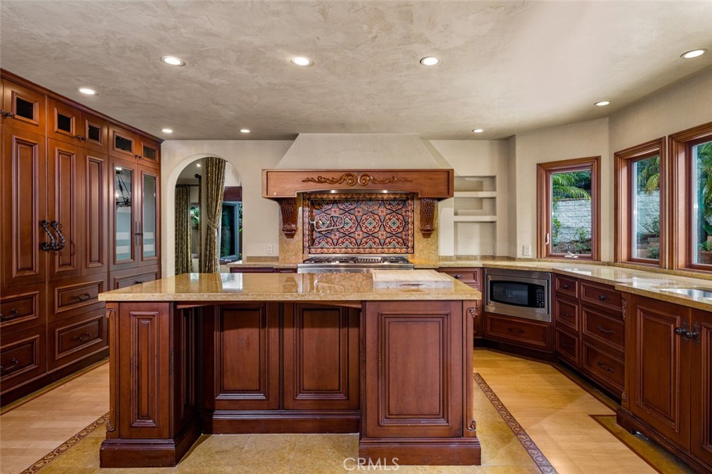 22122 Brookpine