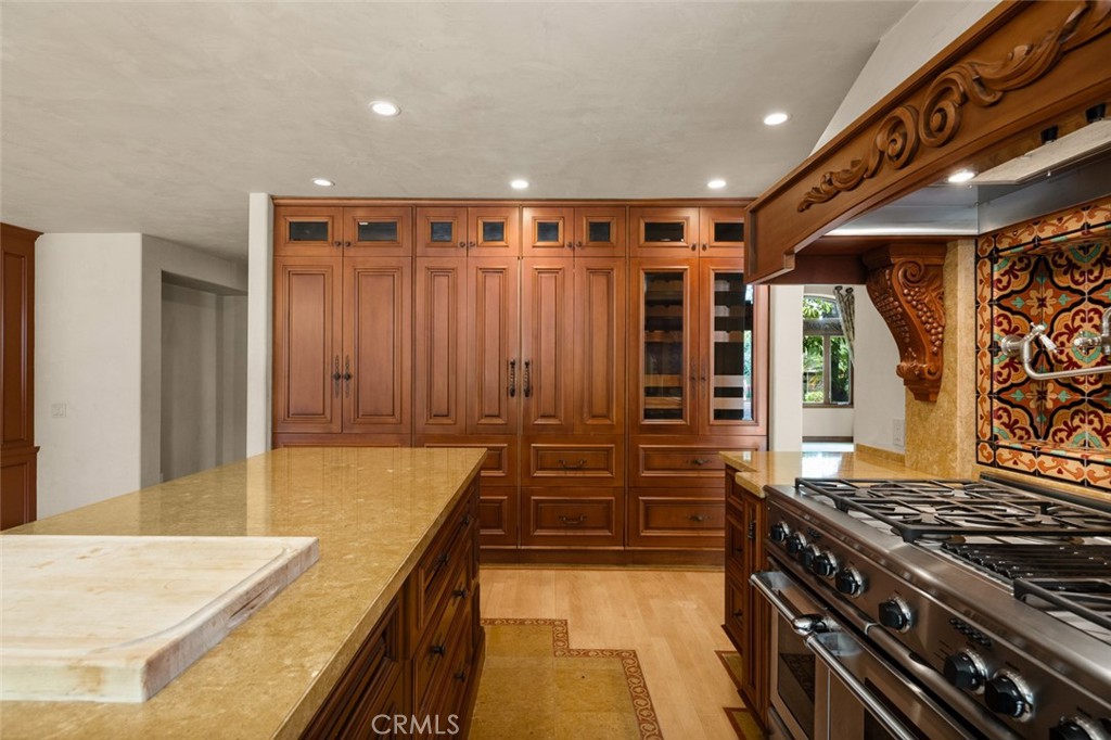 22122 Brookpine