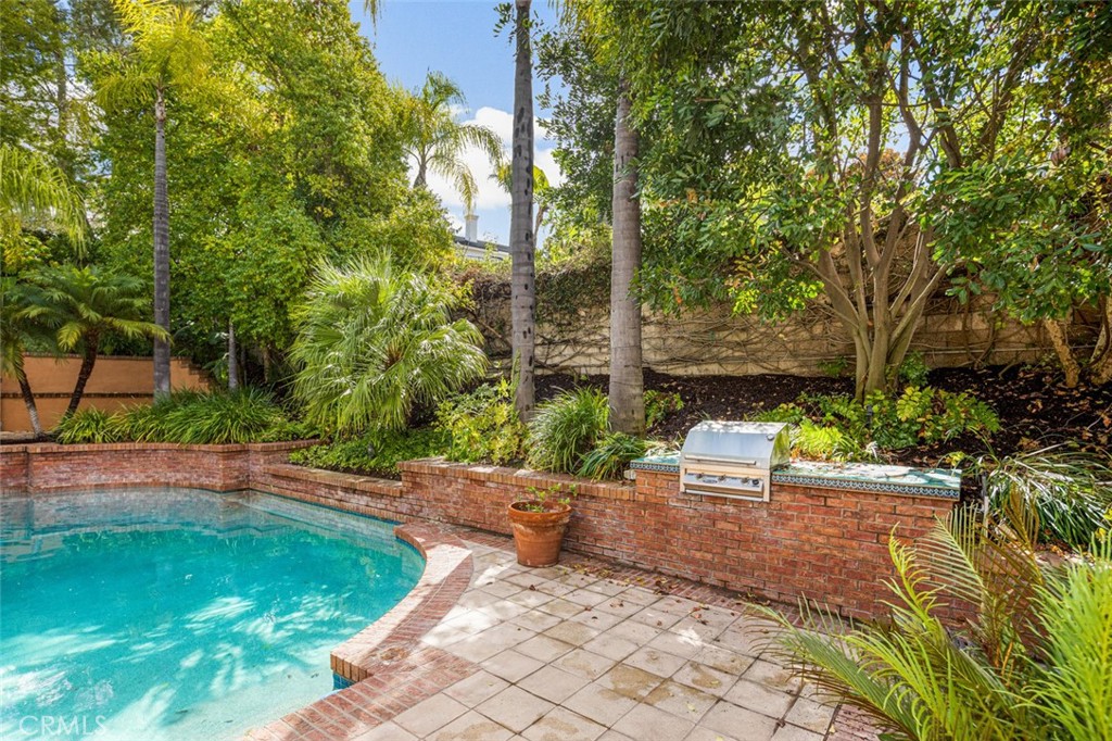 22122 Brookpine