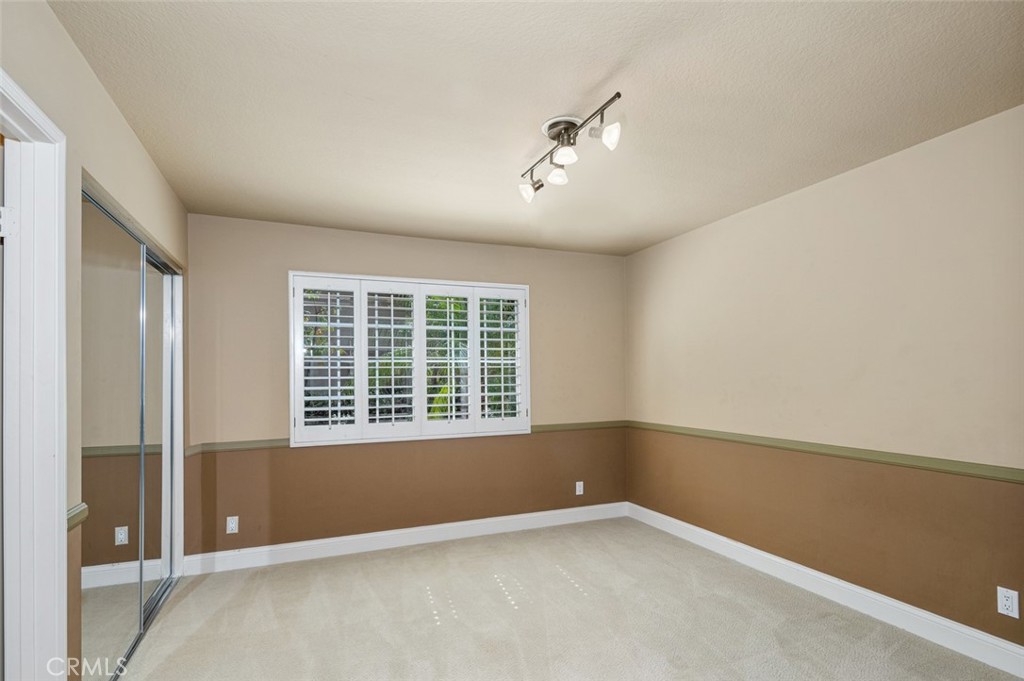 22122 Brookpine