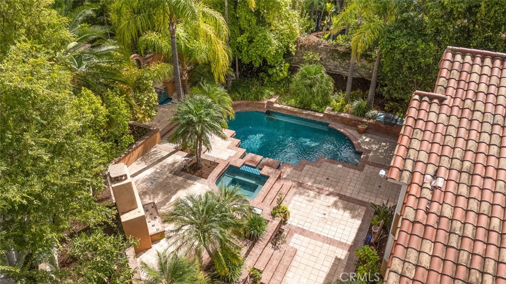 22122 Brookpine
