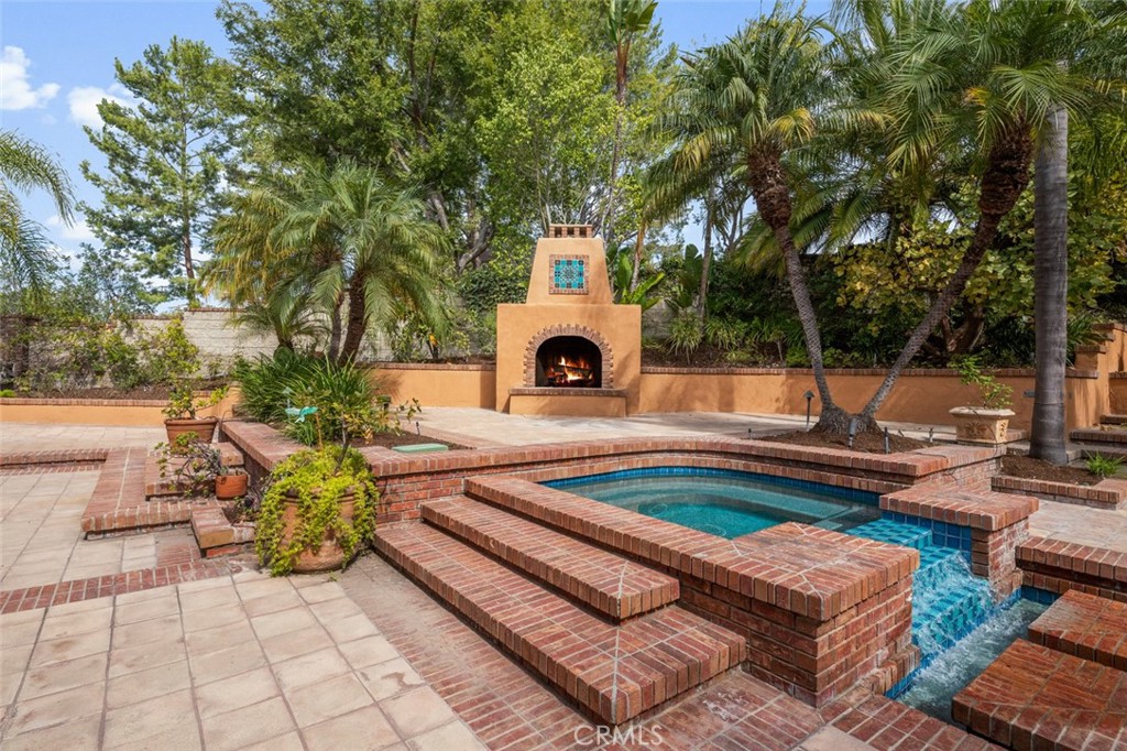 22122 Brookpine
