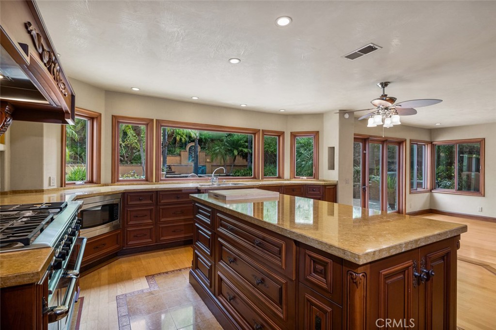 22122 Brookpine