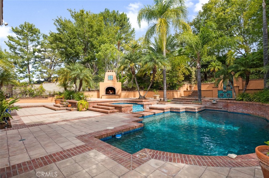 22122 Brookpine