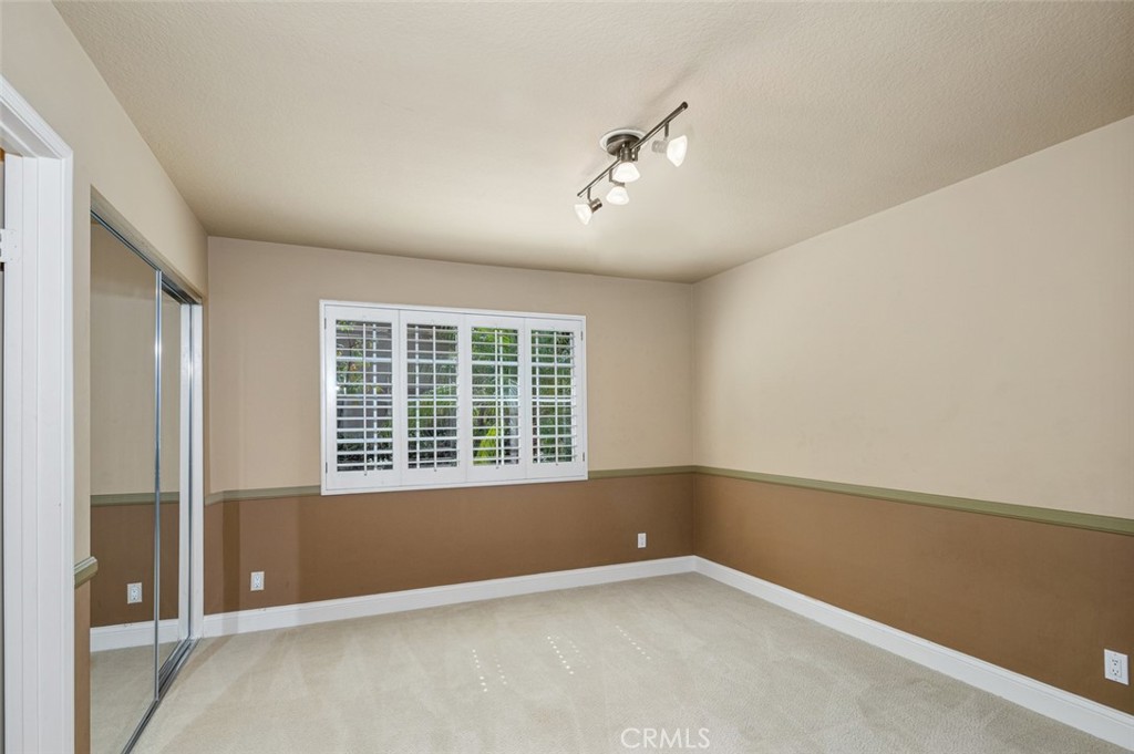 22122 Brookpine