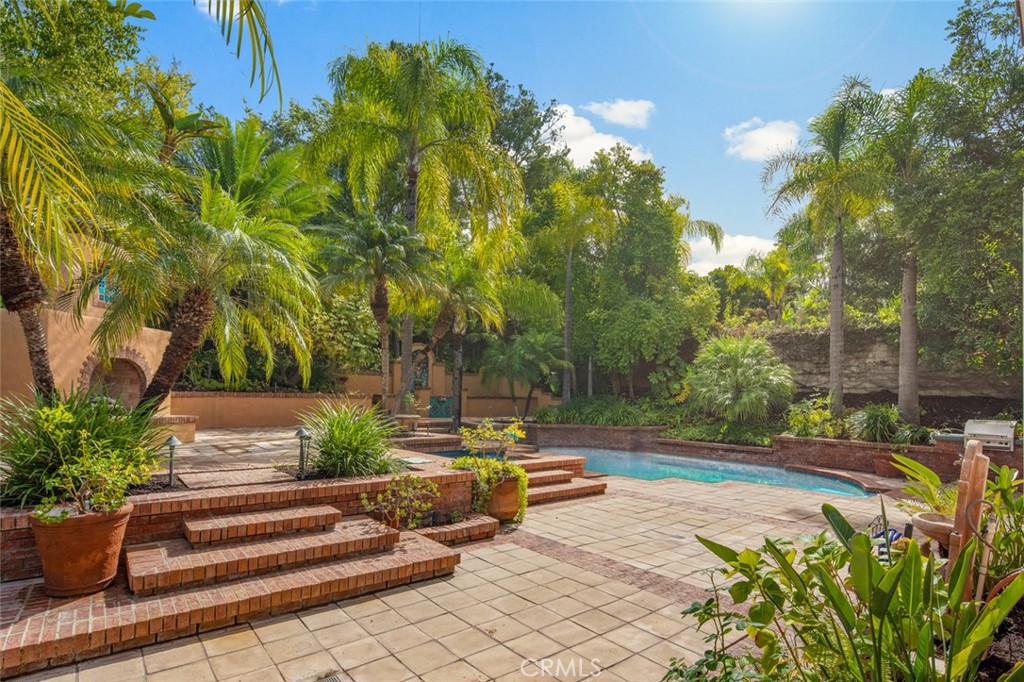 22122 Brookpine