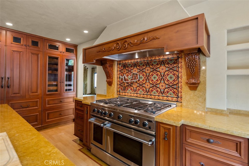 22122 Brookpine