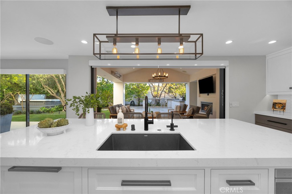 6712 Morning Tide Drive