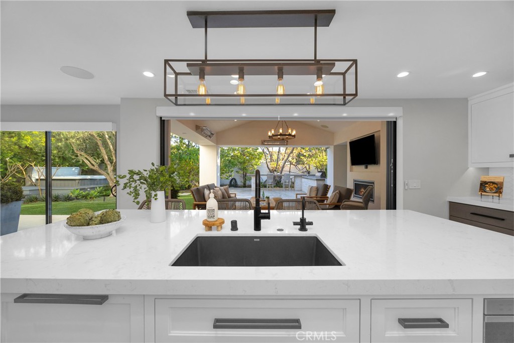 6712 Morning Tide Drive