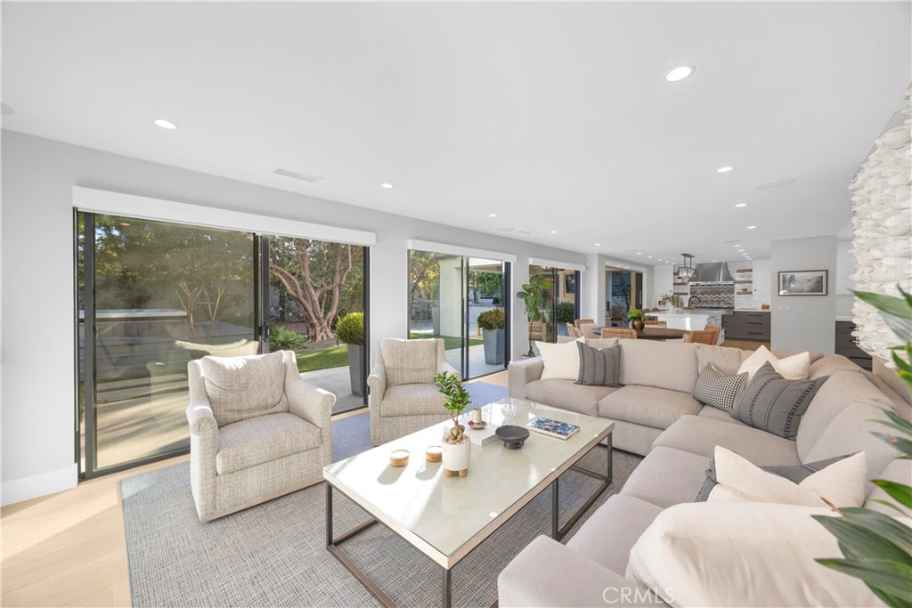 6712 Morning Tide Drive