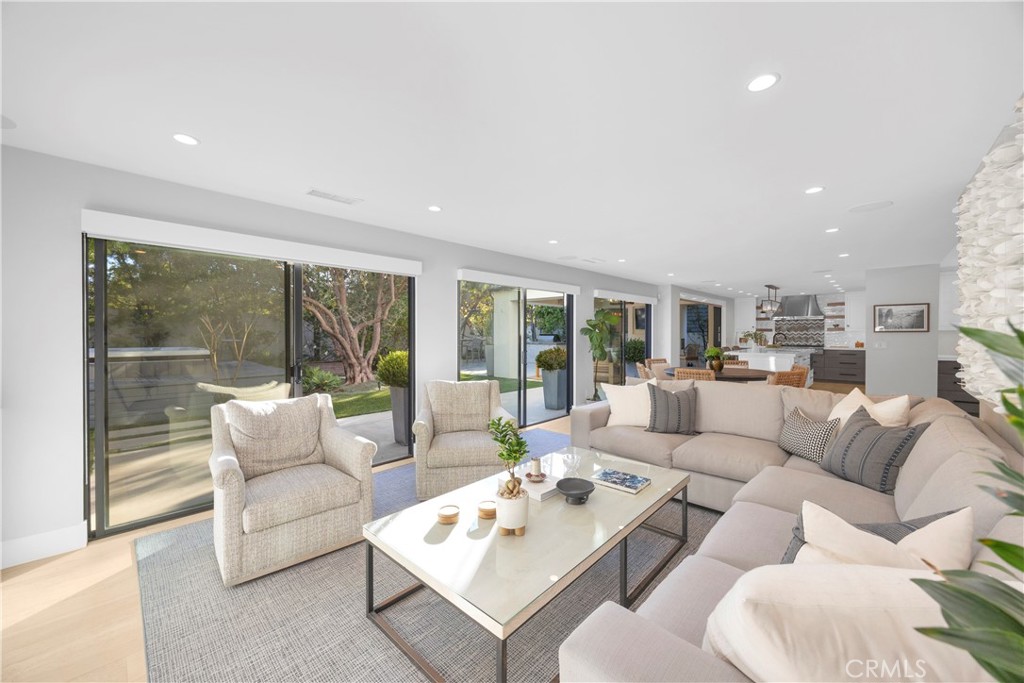 6712 Morning Tide Drive