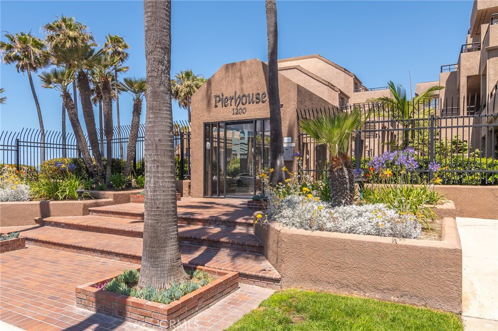 1200 Pacific Coast Highway 110