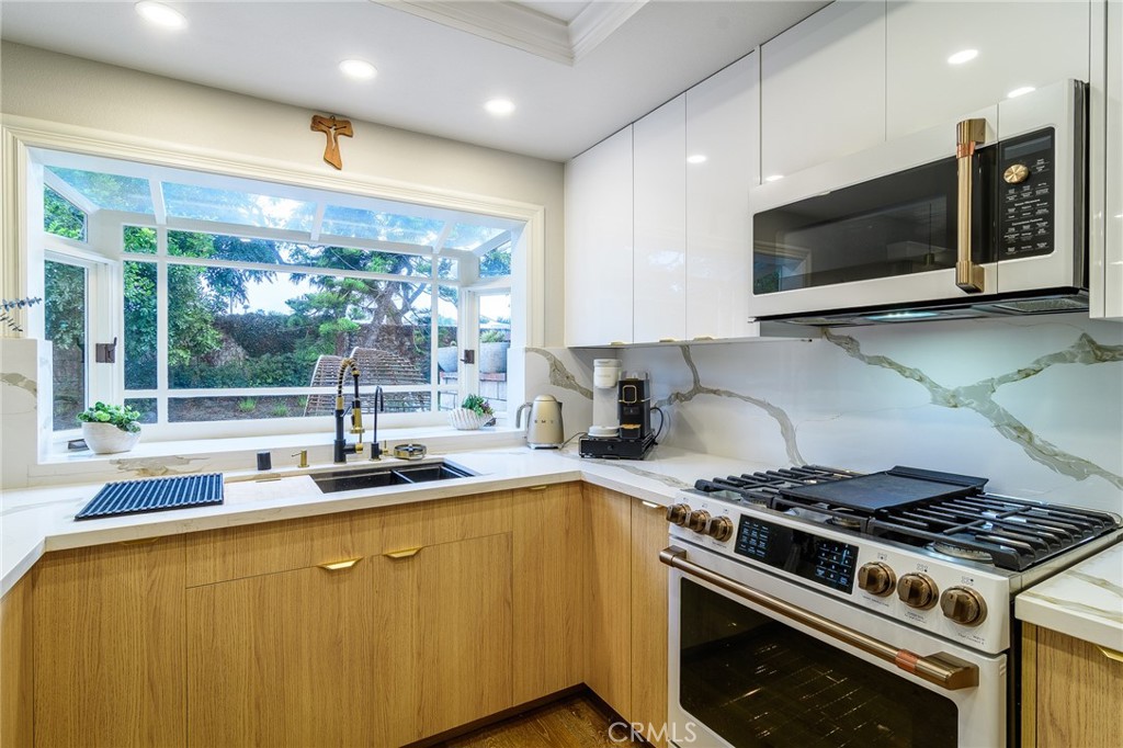 7975 Seawall