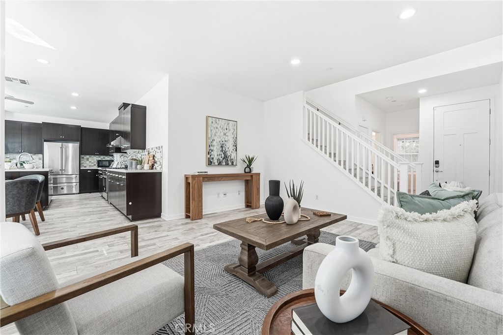 2633 Clarion Lane