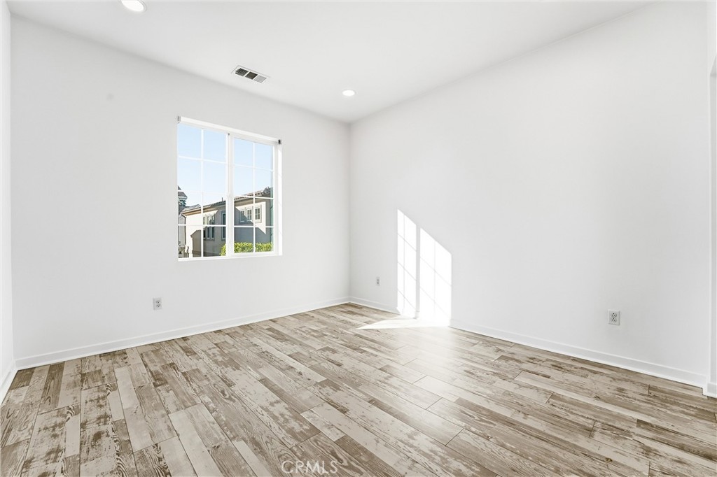 2633 Clarion Lane