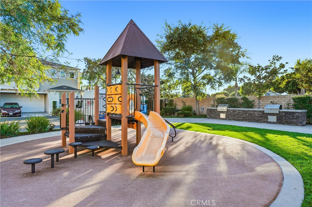 2633 Clarion Lane