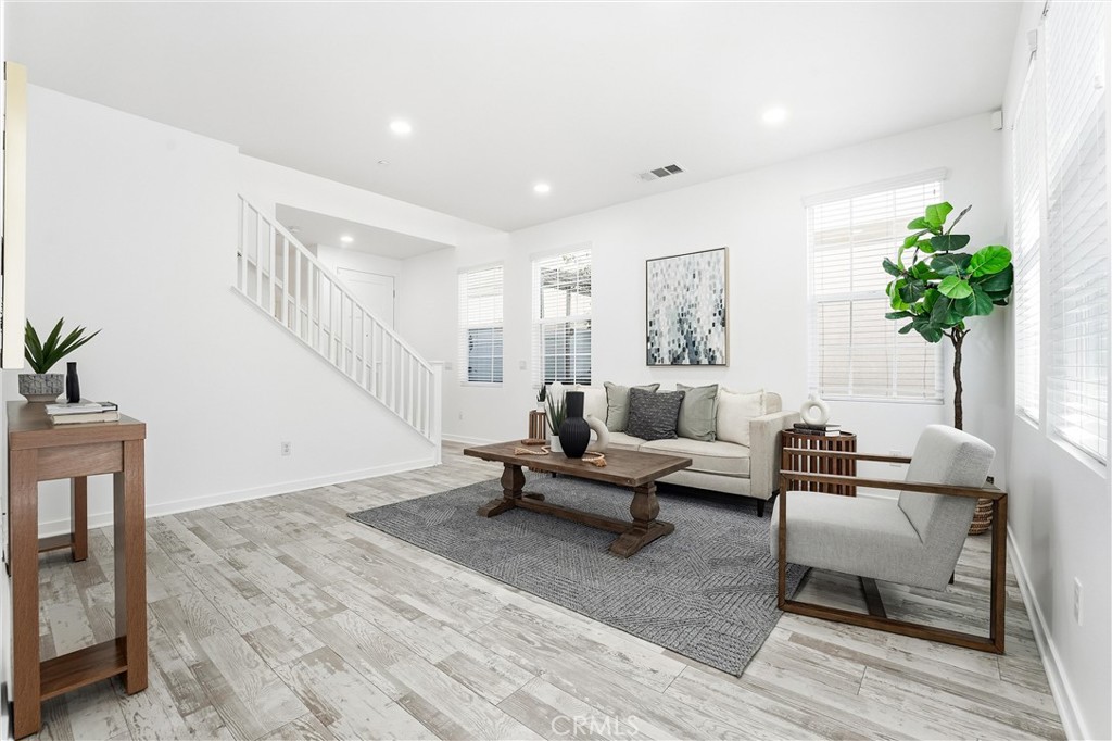 2633 Clarion Lane