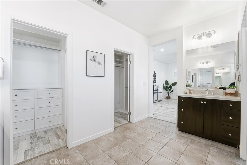 2633 Clarion Lane