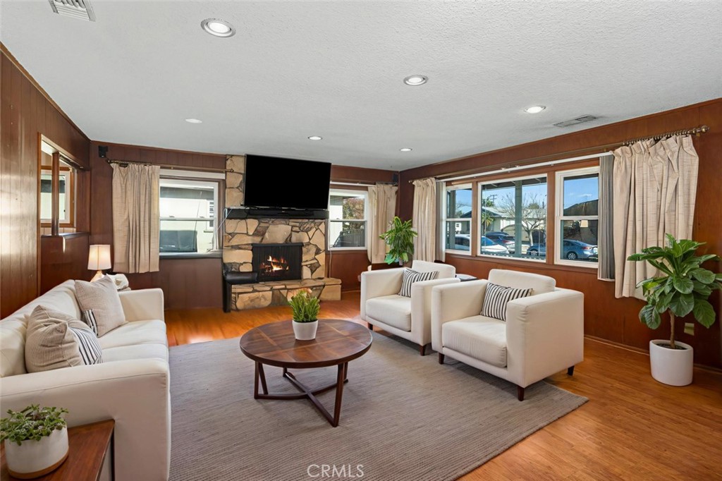5837 Fanwood