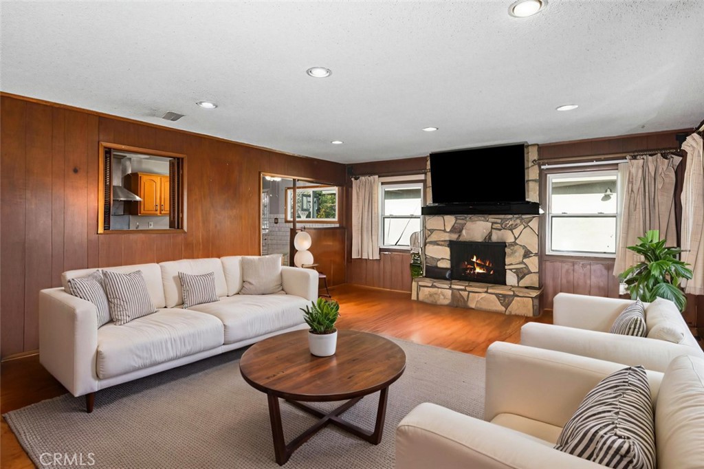 5837 Fanwood