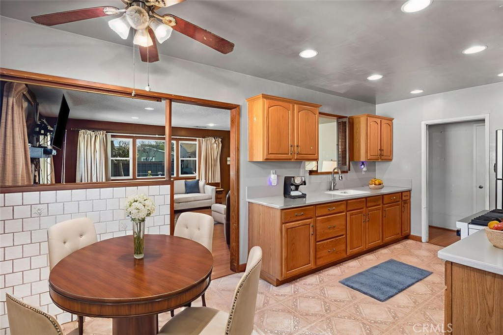 5837 Fanwood