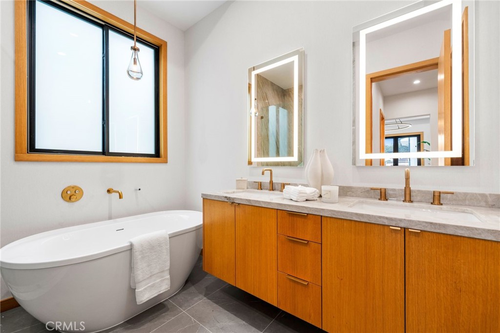 1828 Pine Street