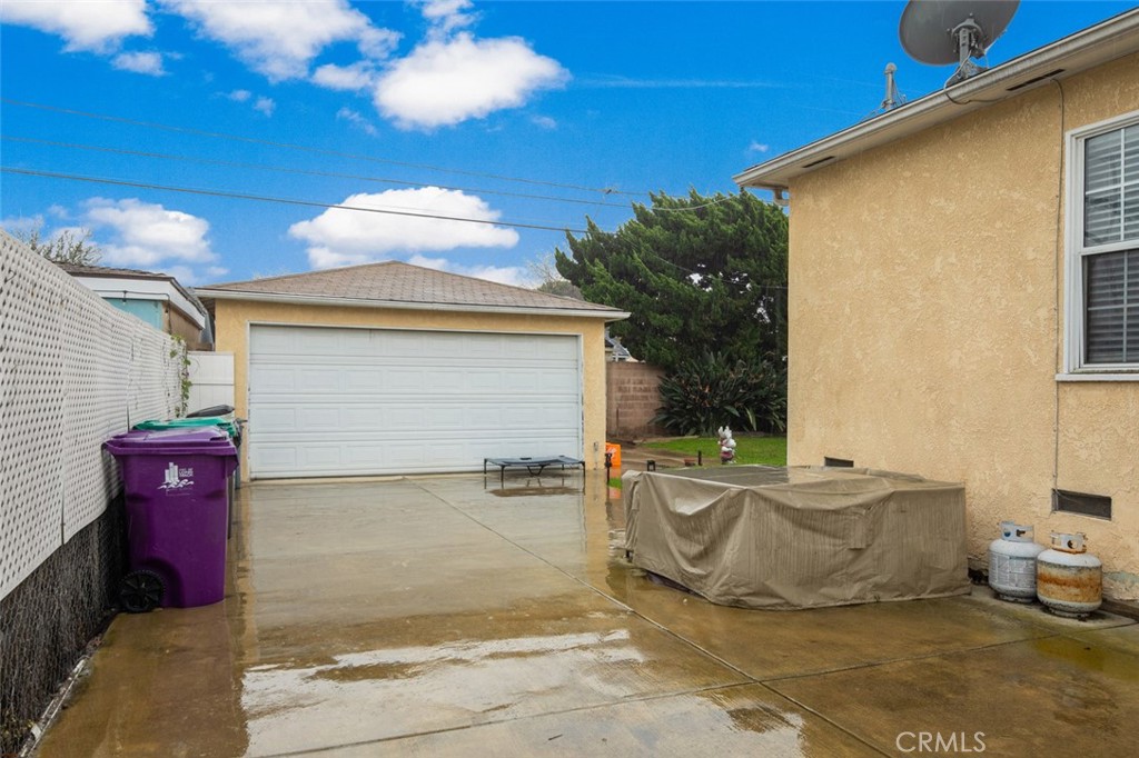2410 2412 Termino Avenue