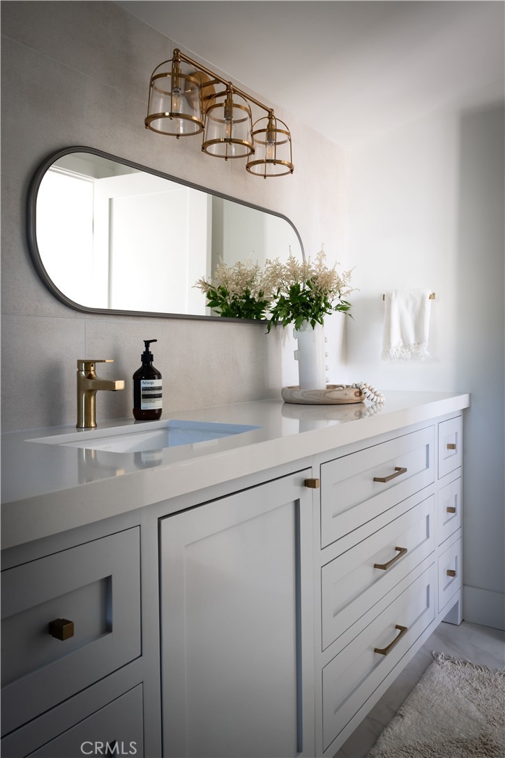 616 Poinsettia Avenue