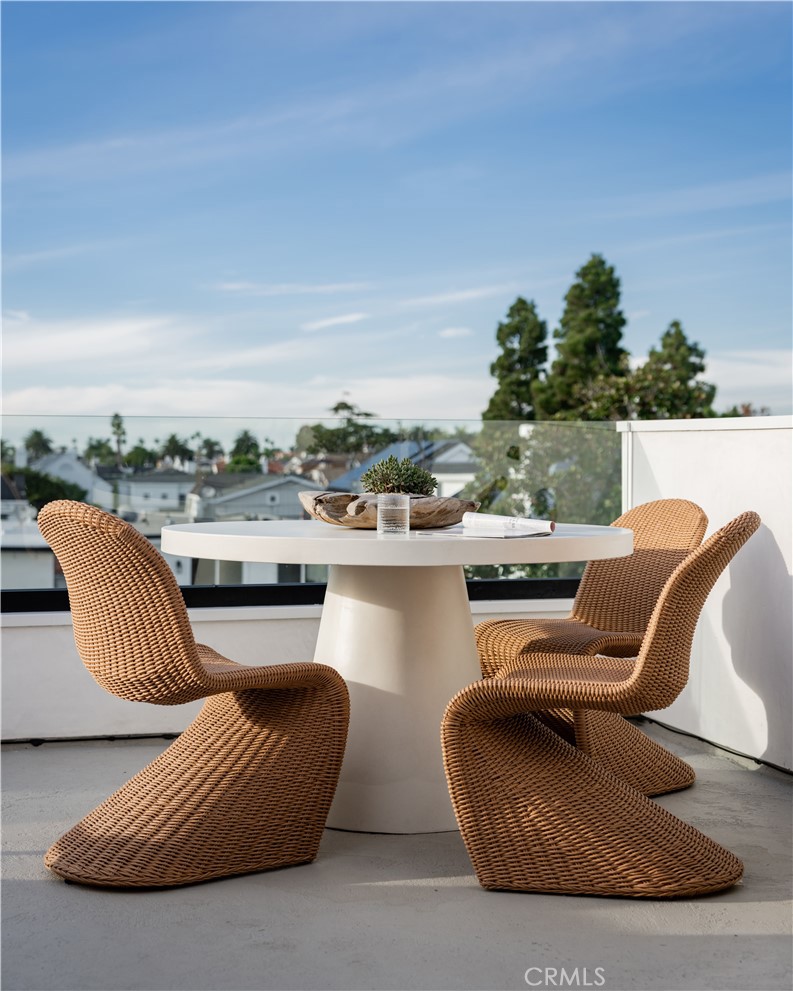 616 Poinsettia Avenue