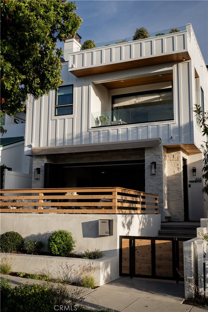 616 Poinsettia Avenue