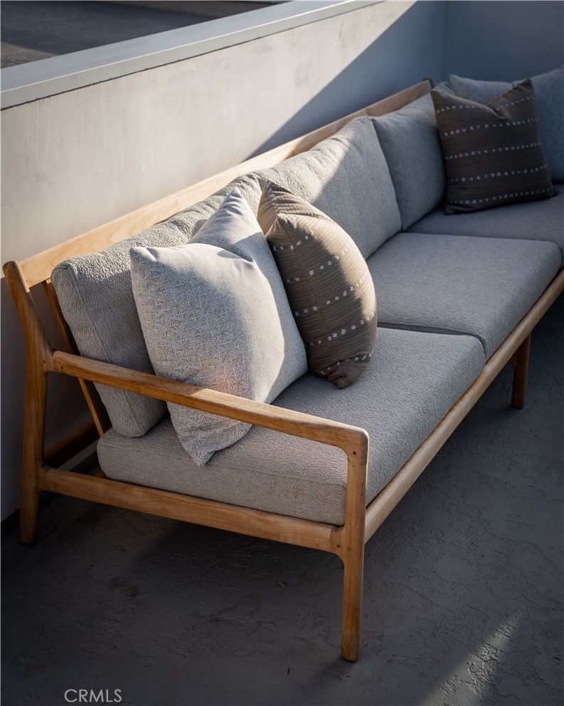 616 Poinsettia Avenue