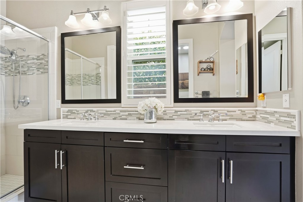 17491 Oakbluffs Lane