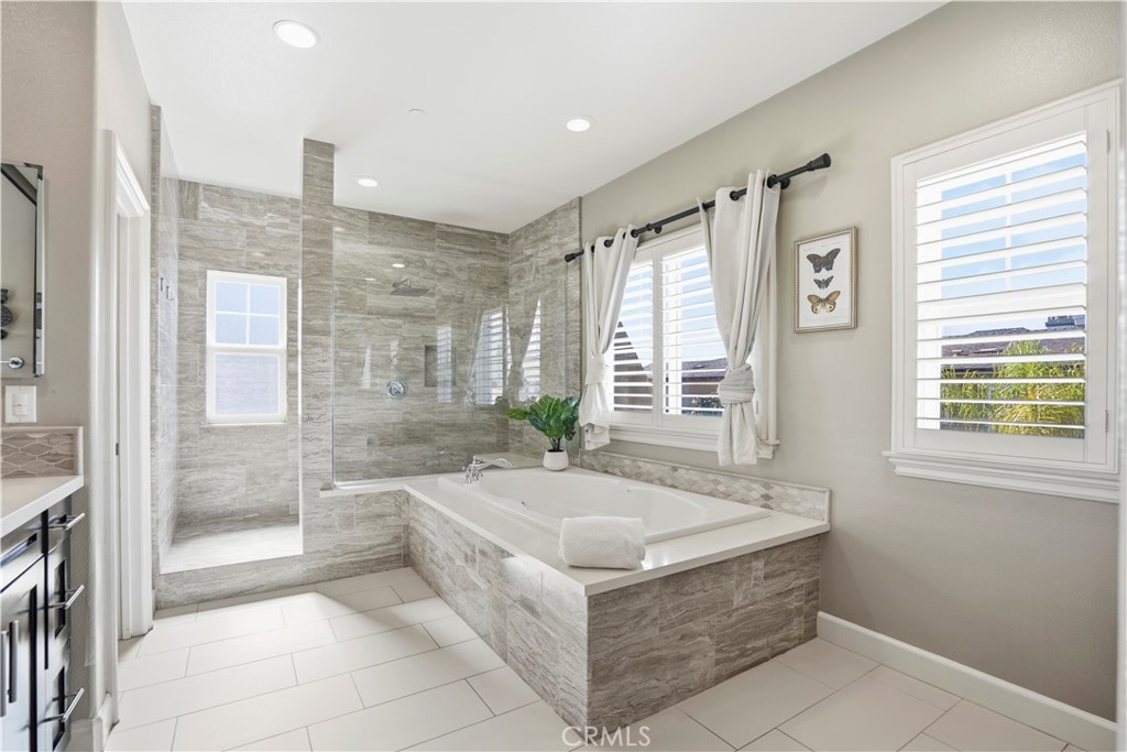 17491 Oakbluffs Lane